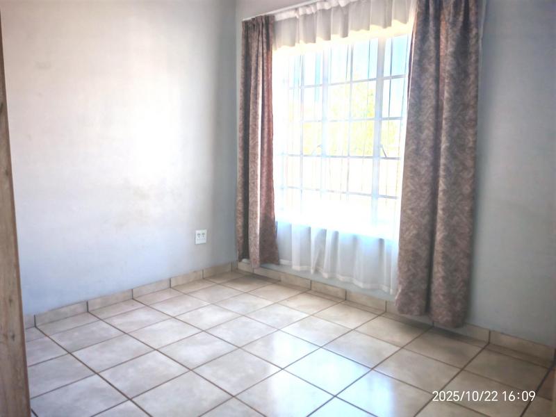 To Let 3 Bedroom Property for Rent in Waterkloof East North West